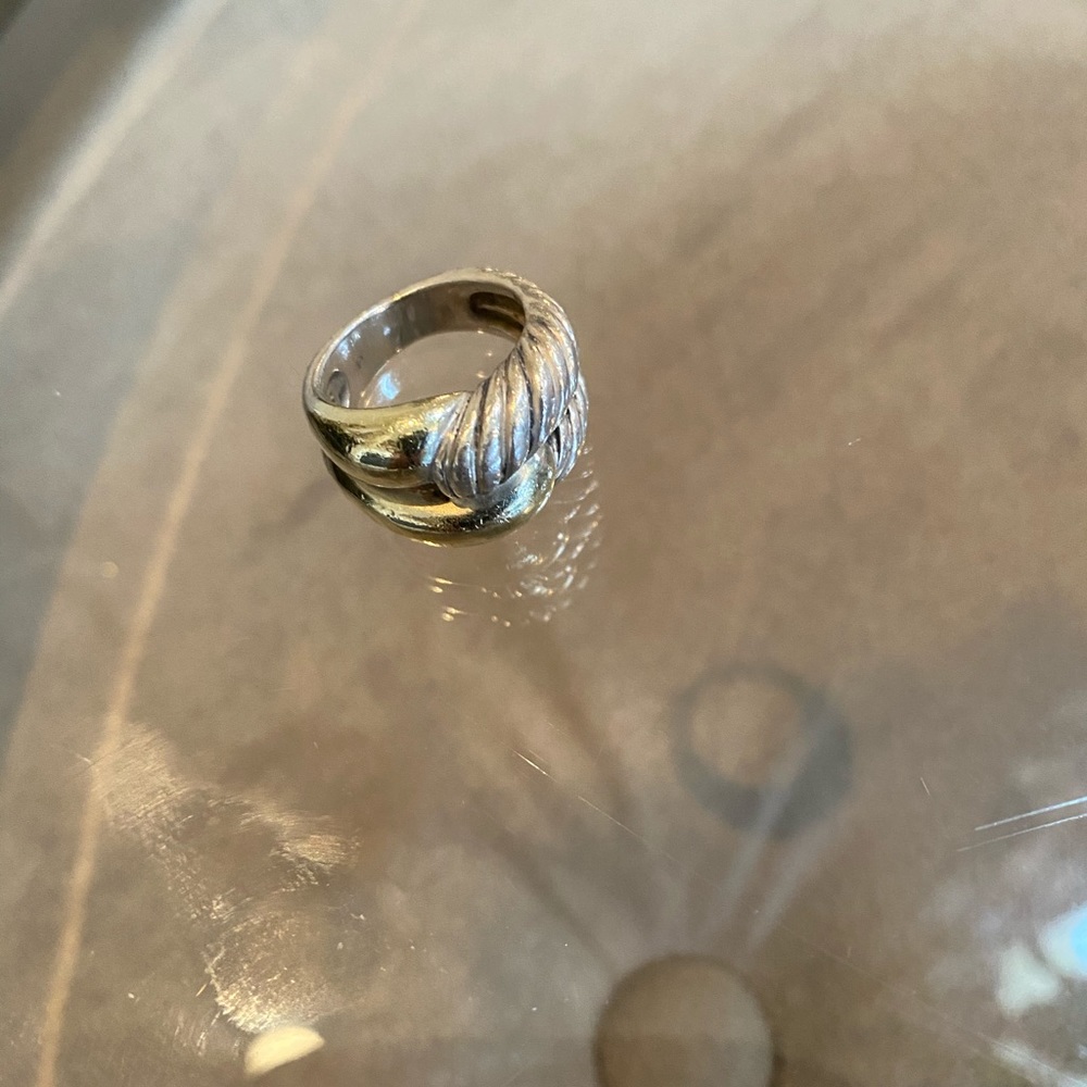 David Yurman knot  ring. Gold and silver